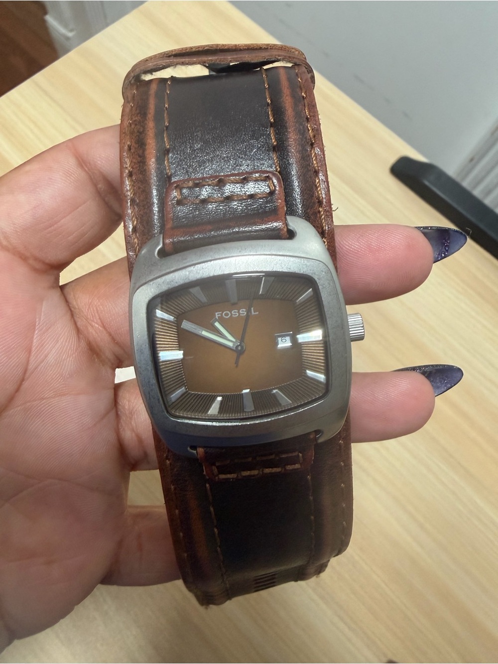 Fossil Men's Wide Brown Leather Band & Water Resistant Used Wristwatch JR-9156